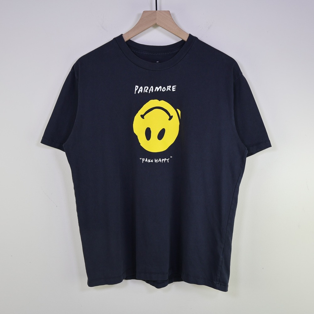 Paramore After Laughter Fake Happy T-Shirt Size Small Emo Pop Punk Black Cotton